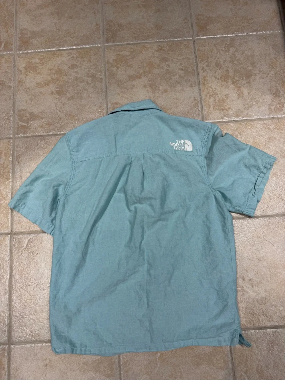The North Face Men’s Small Valley Utility Shirt Reef Waters Blue Button Up